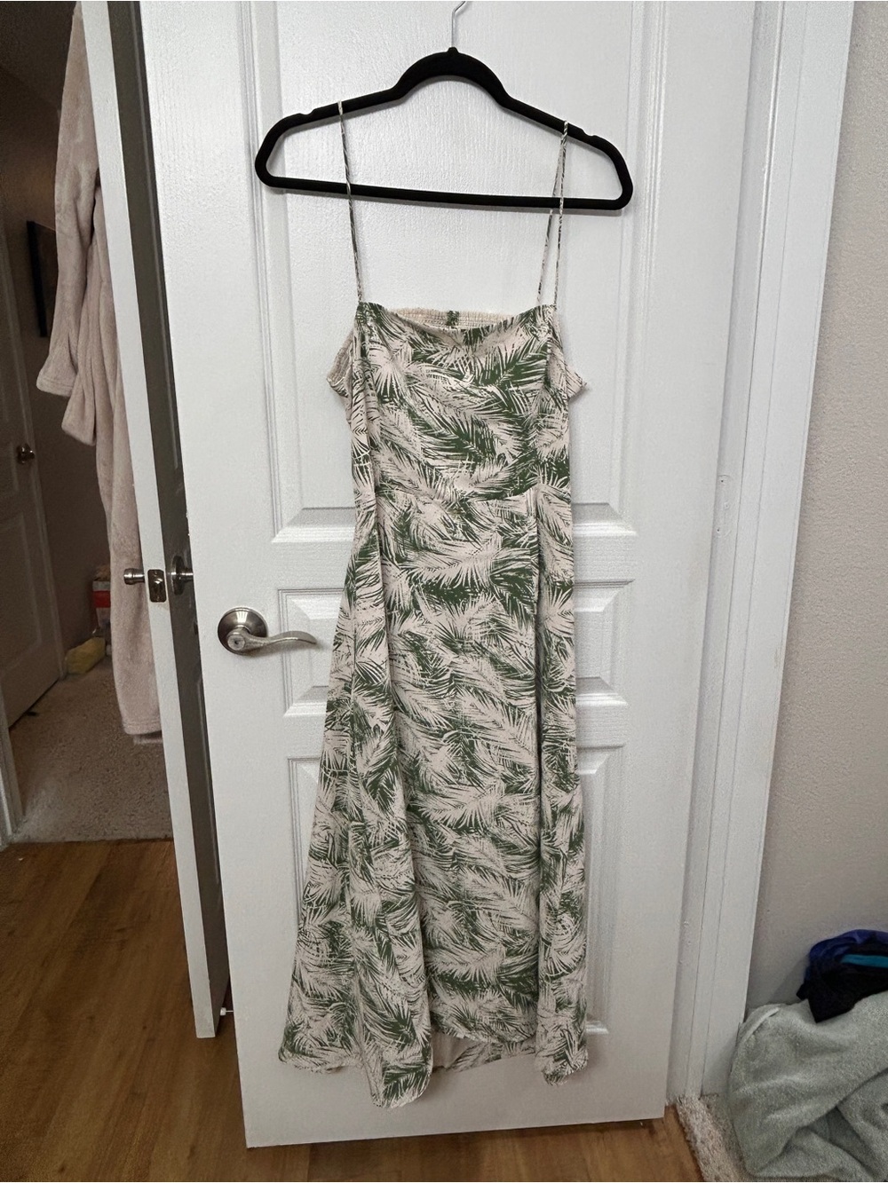 Spaghetti Strap Maxi Dress in Green Leaf Print